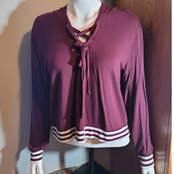Express One Eleven Burgundy Cropped Hoodie Sweatshirt Sz Small Sporty Athleisure - Picture 1 of 10